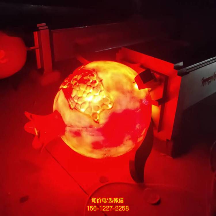 玻璃钢雕塑，为公园景观增添绿意