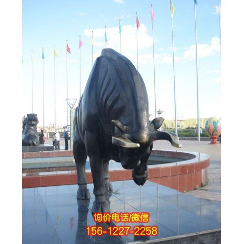 玻璃钢雕塑：为园林广场景观增添华尔街气息