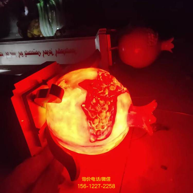 玻璃钢发光雕塑，装点公园景观