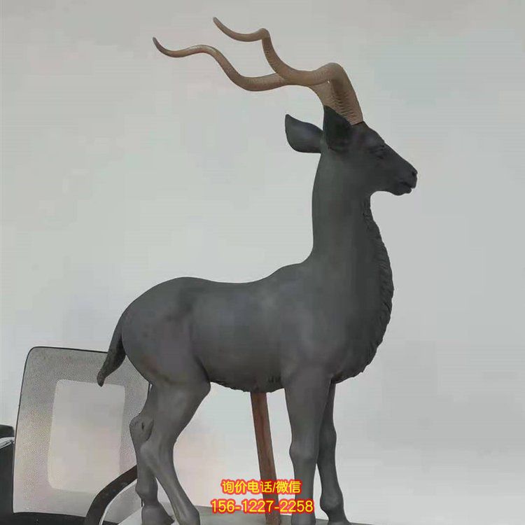 园林景观雕塑：美丽的梅花鹿