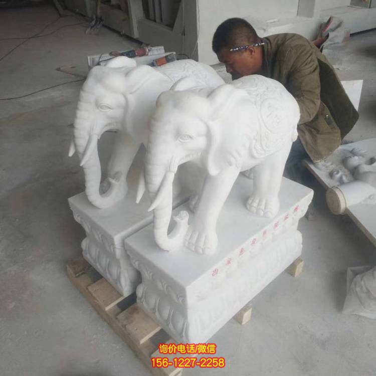 石雕小象，为你的别墅园林带来绝佳装饰