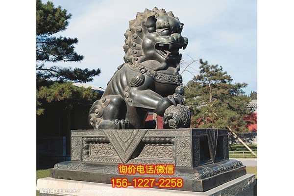 狮子雕塑:仿真青石石雕景观装置 狮子雕塑:仿真青石石雕景观装置