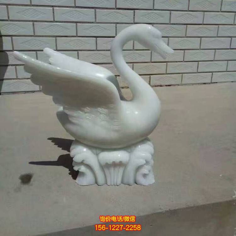 庭院天鹅喷泉雕塑，景观优雅动人