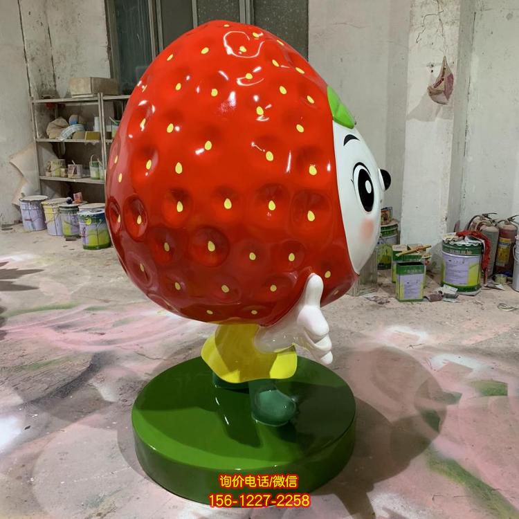 水果玻璃钢卡通彩绘草莓公仔