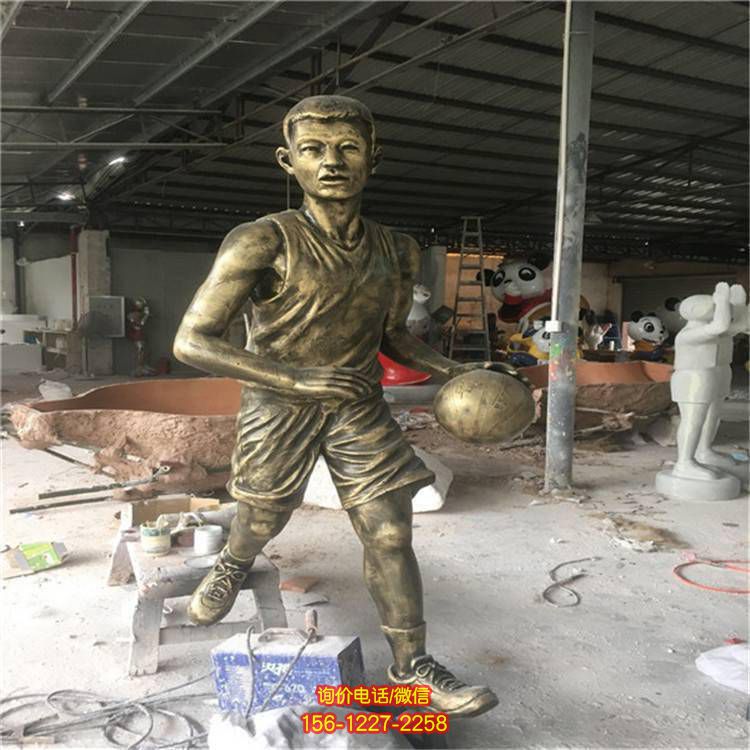 远动主题户外园林景观玻璃钢仿铜打篮球的人物景观