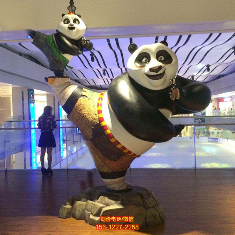 在影院商场门口摆放卡通功夫熊猫玻璃钢雕塑 在影院商场门口摆放卡通功夫熊猫玻璃钢雕塑