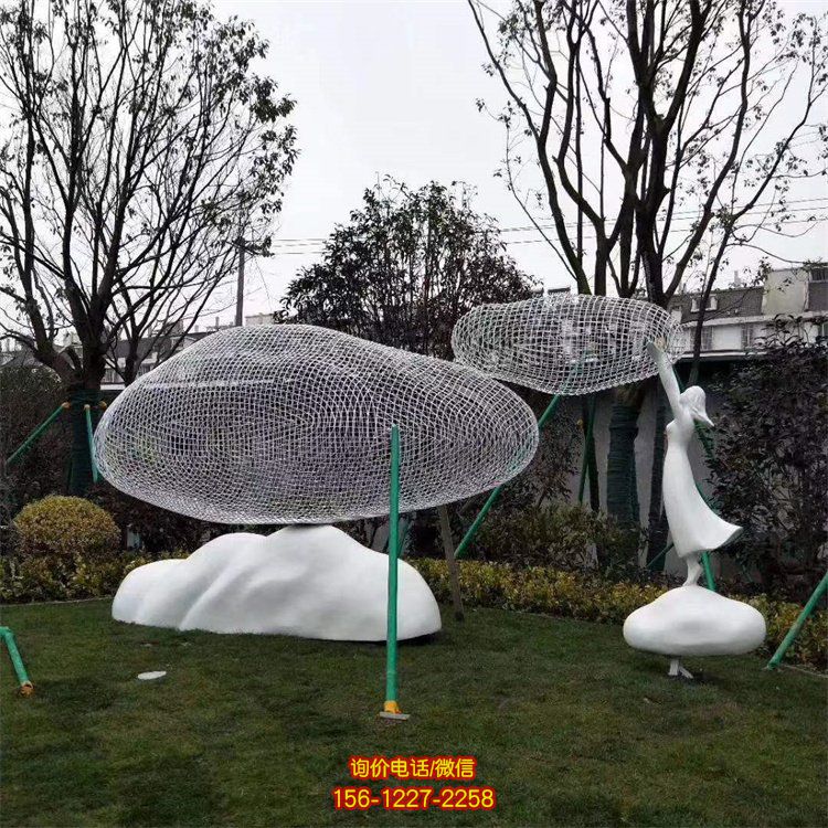 不锈钢运动，网格抽象运动雕塑