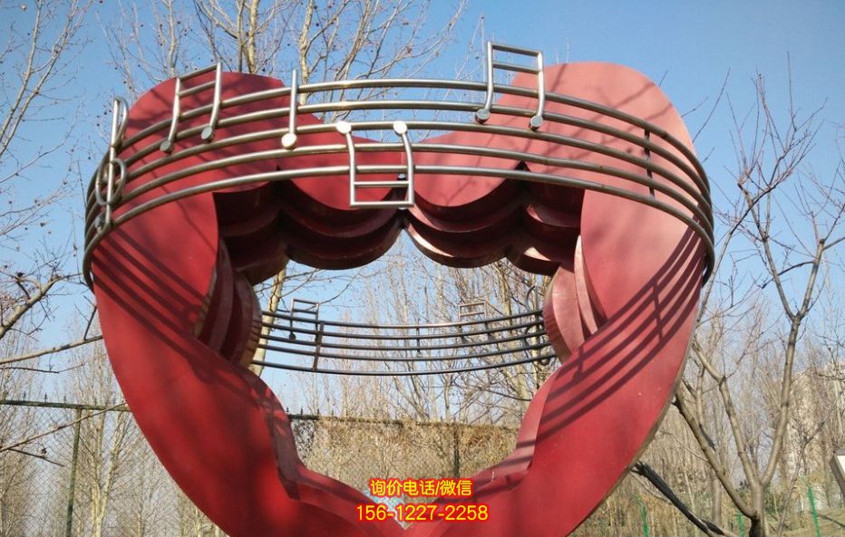 户外广场玻璃钢音符爱心雕塑
