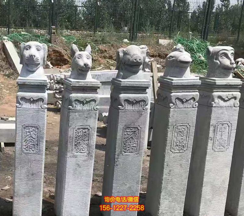 十二生肖头像仿古青石拴马柱雕塑 十二生肖头像仿古青石拴马柱雕塑