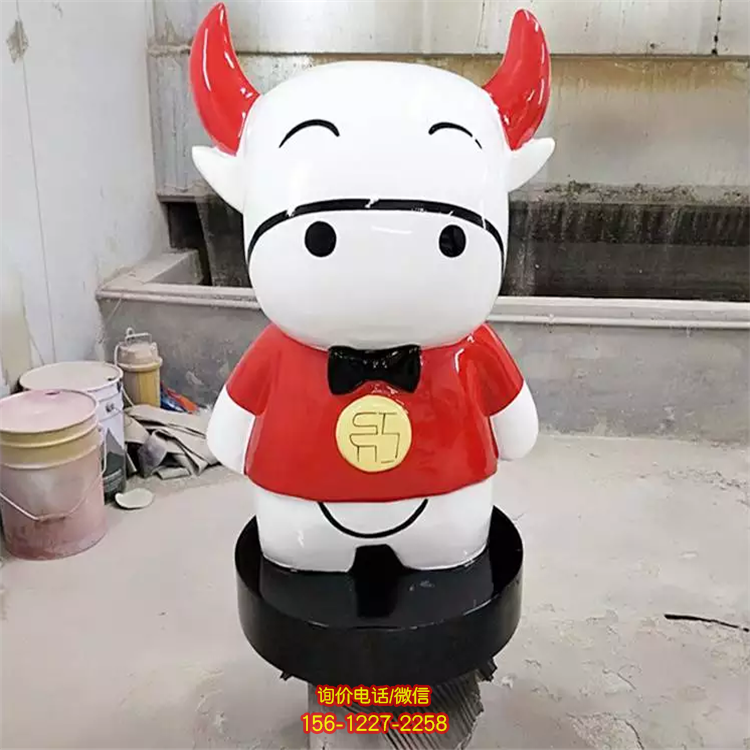 红色的小牛，玻璃钢卡通牛雕塑