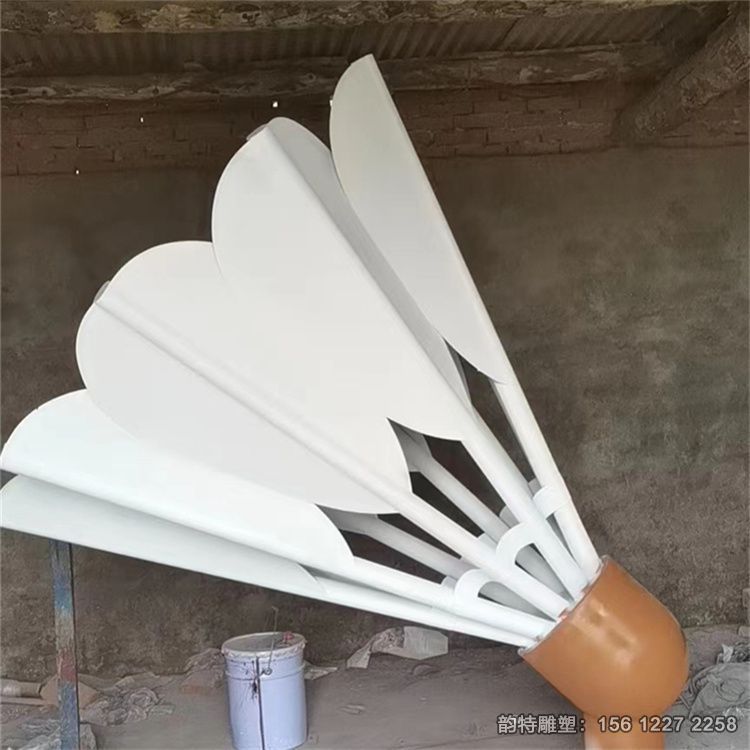 不锈钢羽毛球雕塑 体育公园仿真羽毛球摆件