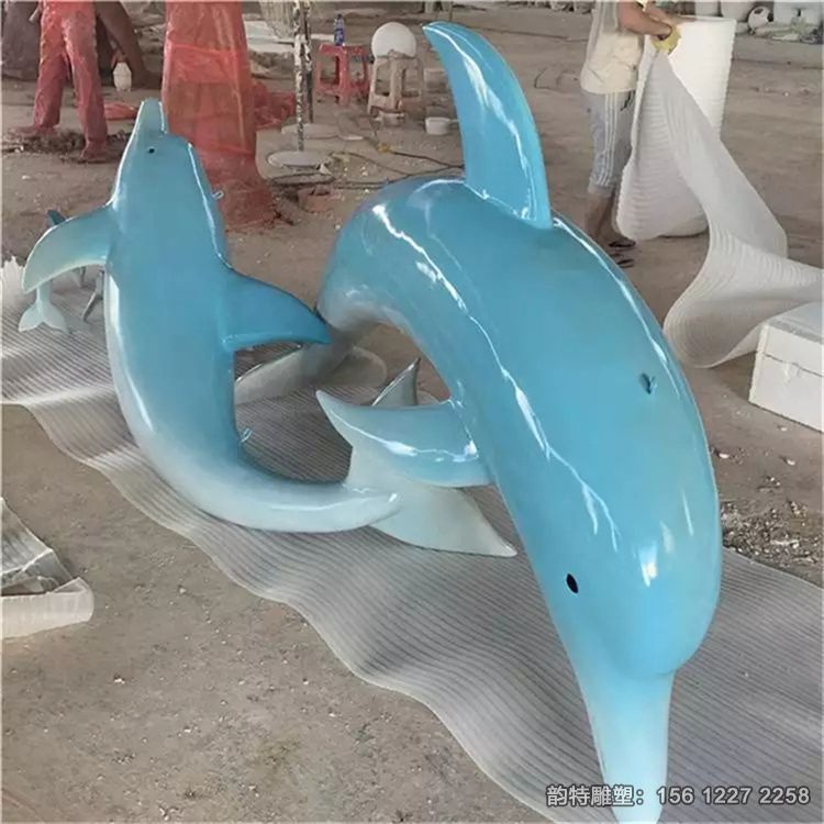 仿真海豚雕塑 象征着人与人之间的沟通和友谊 仿真海豚雕塑 象征着人与人之间的沟通和友谊