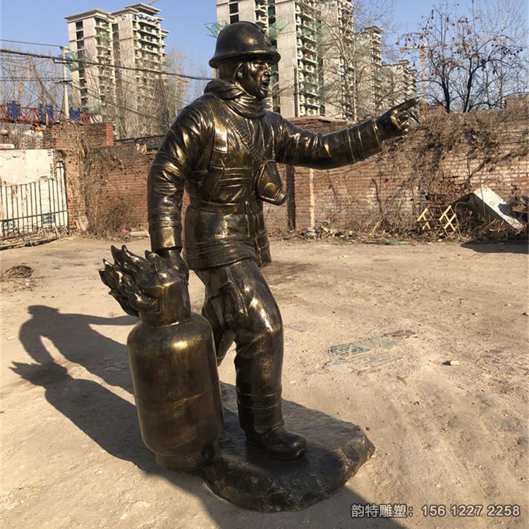 消防员雕塑54
