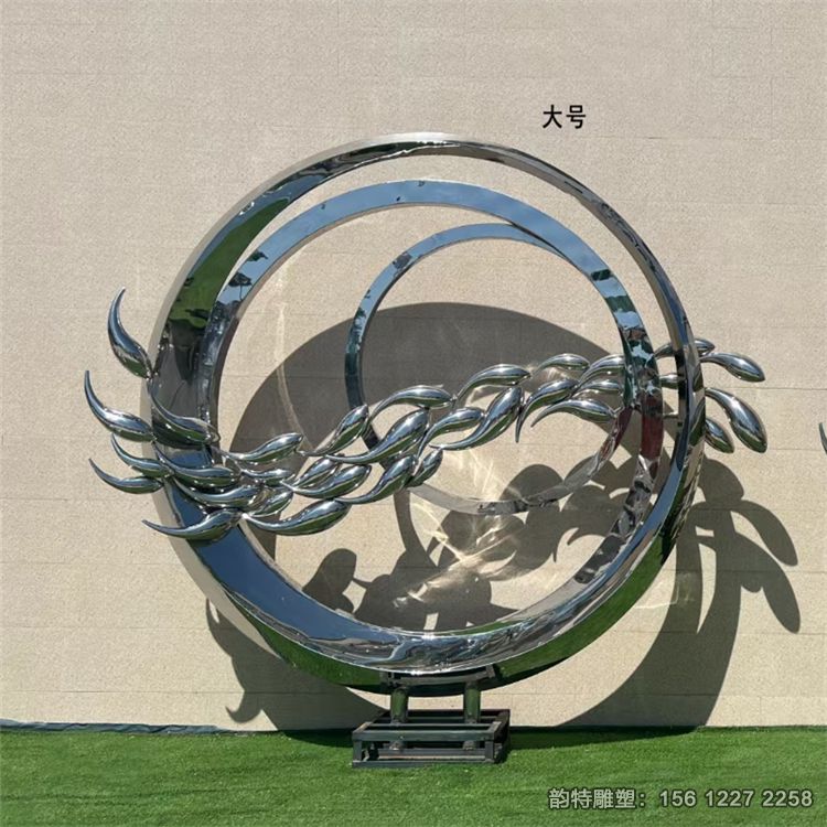 不锈钢鱼雕塑127