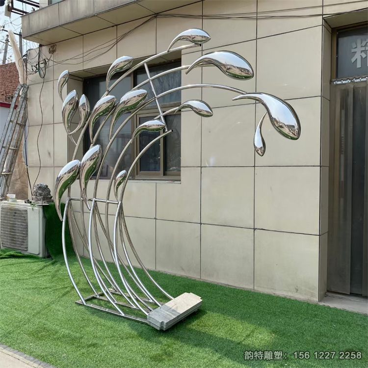 不锈钢鱼雕塑145