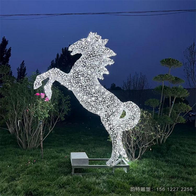 马雕塑84
