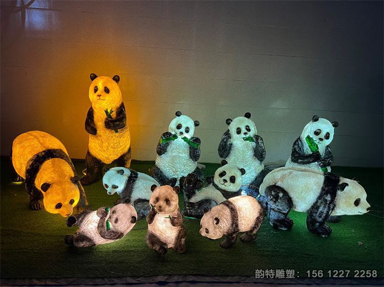 玻璃钢熊猫雕塑,商场小动物雕塑 玻璃钢熊猫雕塑,商场小动物雕塑