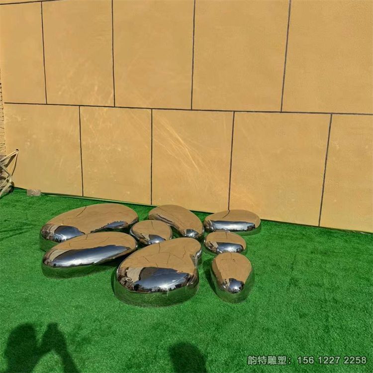 镜面不锈钢鹅卵石雕塑64