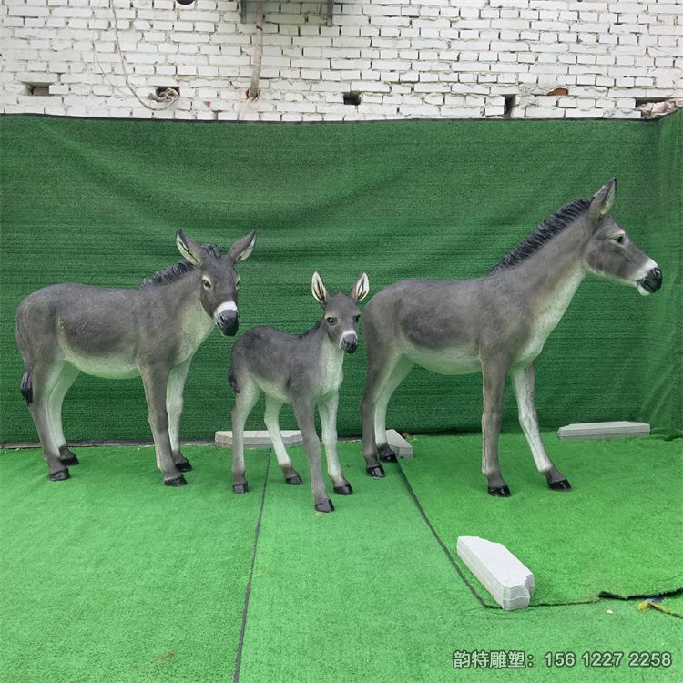 毛驴雕塑1