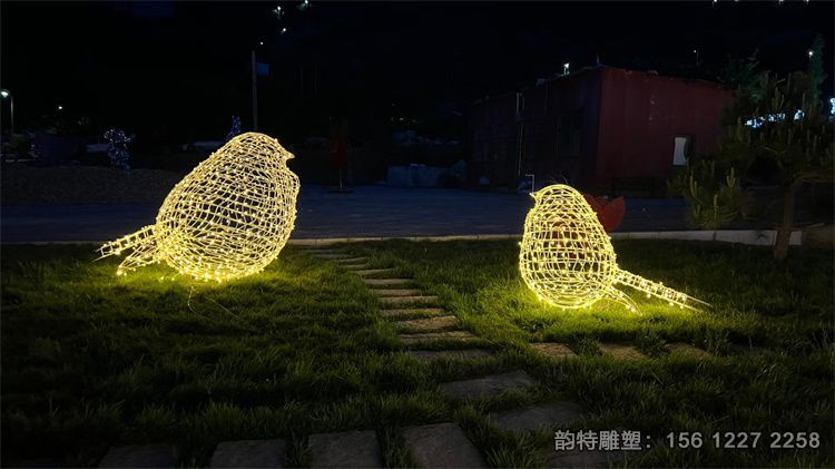 小鸟雕塑60