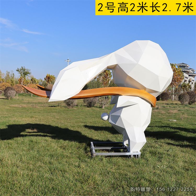 不锈钢兔子雕塑90
