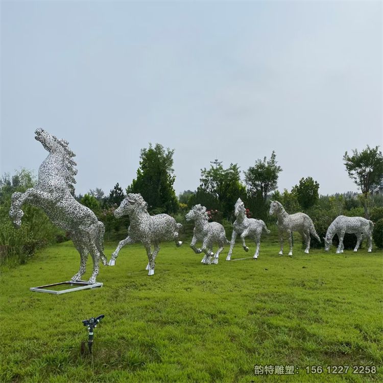 马雕塑89