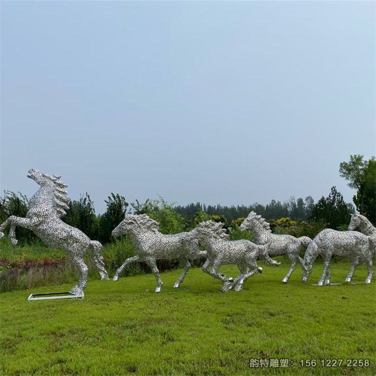 马雕塑86