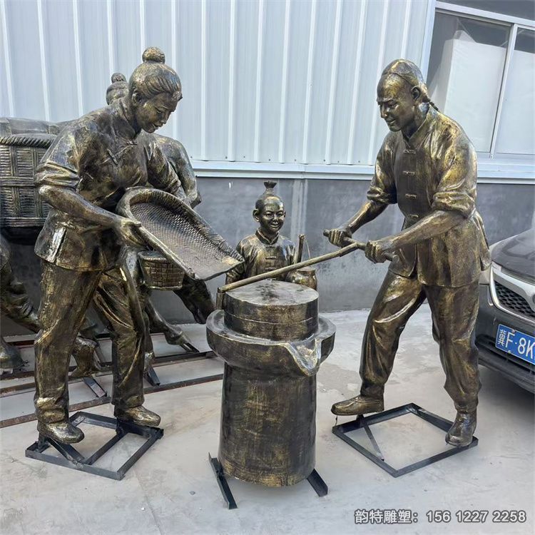 玻璃钢老婆婆推磨雕塑,磨豆浆人物雕塑 玻璃钢老婆婆推磨雕塑,磨豆浆人物雕塑