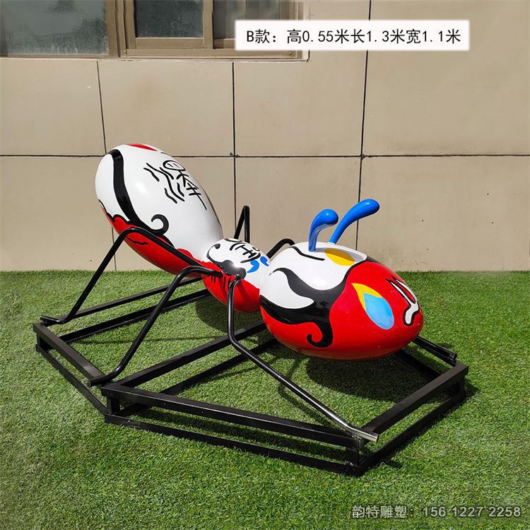 彩色不锈钢蚂蚁雕塑 在它身上我们看到了勤劳、努力和坚持不懈的精神。