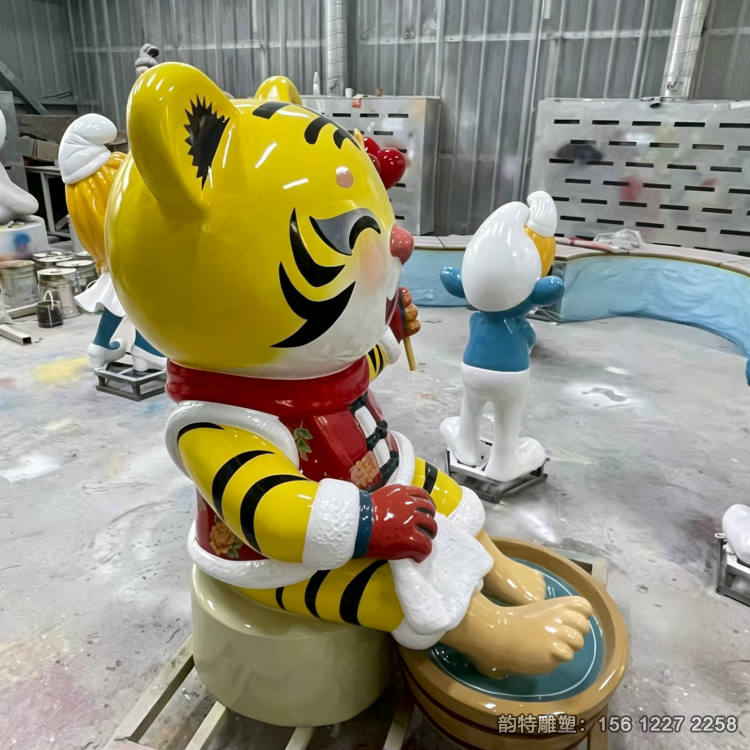 可爱的卡通老虎雕塑 时时刻刻在传达一种童趣